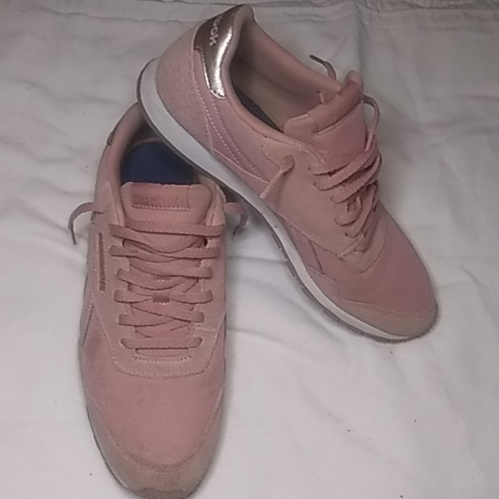 Reebok Sneakers